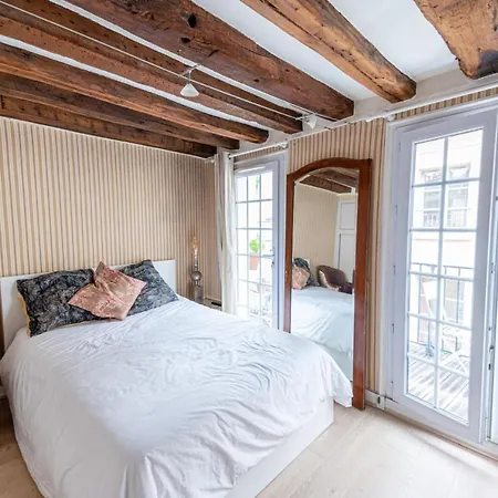 Charming Apt Close To Notre Dame De *