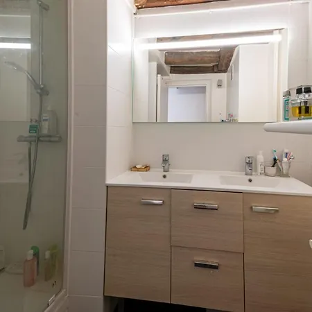 Charming Apt Close To Notre Dame De Apartment *