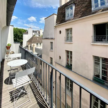 Charming Apt Close To Notre Dame De
